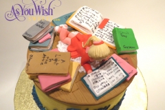 Aurora Reading Cake Top sm