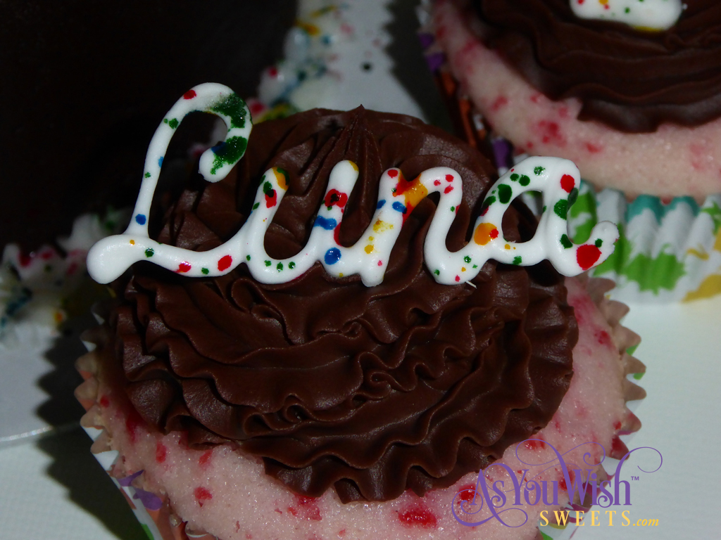 Luna cupcake sm